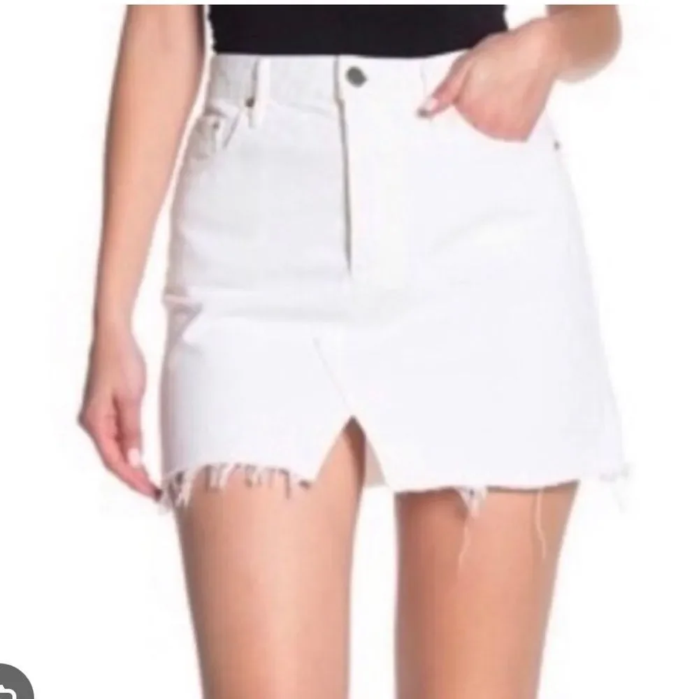 GRLFRND milla Off-White Denim Skirt side 28